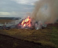 Молния подожгла 15 тонн соломы в Мостовском районе