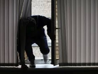 В Гродно задержали мужчину, который подозревается в серии квартирных краж