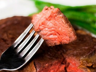 Доказана смертельная опасность красного мяса и колбасы