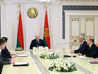 Тема недели: Александр Лукашенко провел совещание по вопросам деятельности политических партий