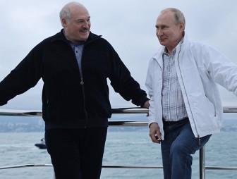 Александр Лукашенко искупался в Черном море при температуре воды плюс 16