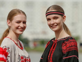 Фотоконкурс 'Сэлфі&фота з вышыванкай' стартует в Беларуси 1 июня