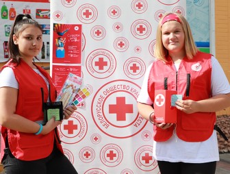 Волонтёры Мостовской районной организации Белорусского Красного Креста приглашают принять участие в акции «Соберём детей в школу»
