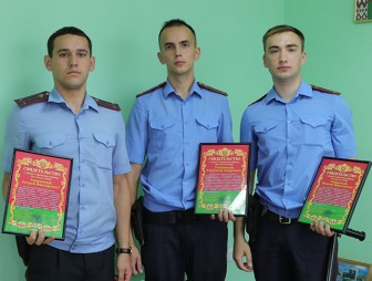 Защищать и служить! Ряды мостовской милиции пополнили молодые сотрудники, окончившие  Академию МВД Республики Беларусь