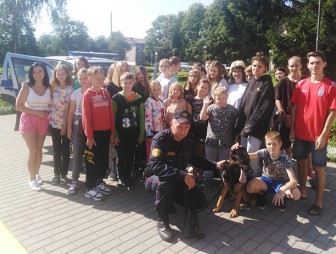Сотрудники Мостовского отделения Департамента охраны МВД Республики Беларусь посетили детский лагерь «Пацевичи»
