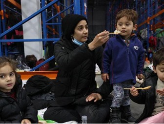 'Мы выполняем свои обещания'. Наталья Эйсмонт об урегулировании кризиса с беженцами и предложенном Ангелой Меркель механизме
