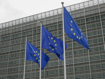 Politico: в ЕС игнорируют реальные проблемы, что ведет к политическим потрясениям