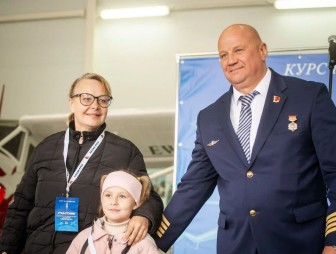 Юная мостовчанка Анна Лебедь стала победительницей республиканского конкурса детского мелового рисунка «Белая Русь – глазами детей»