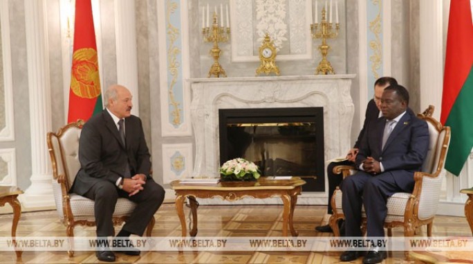 Лукашенко 17 января проведет переговоры с Президентом Зимбабве Мнангагвой