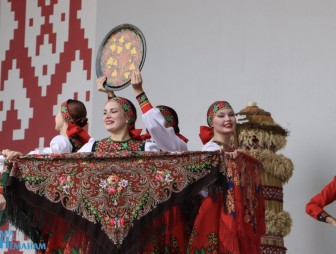 Гости из России разделили радость праздника города Мосты вместе с его жителями-2024