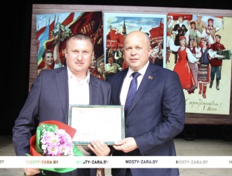 Праздник Весны и Труда 1 мая-2025