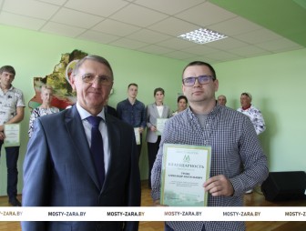 Коллектив ОАО «Мостовдрев» отметил свой профессиональный праздник