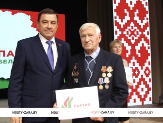 В Мостах открыли XV декаду «Золотой возраст»
