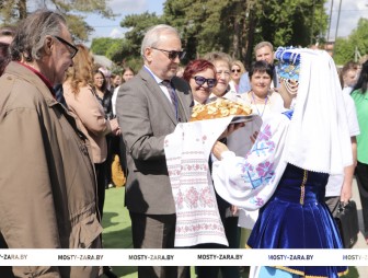 фестываль паэзіі “Масты сугучнасці”