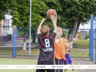 Лето спорту не помеха: как на каникулах занимаются будущие чемпионы в Мостовской СДЮШОР