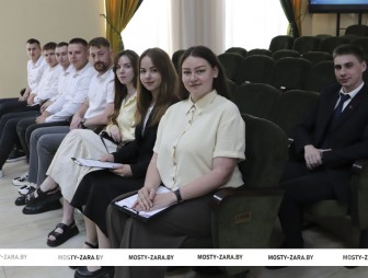 Учёба, обмен опытом и впечатления – рассказываем, как на Мостовщине прошло выездное заседание молодых профсоюзных активистов из числа педагогов