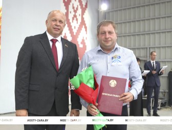 В Мостах на районных Дожинках-2026 чествовали передовиков жатвы