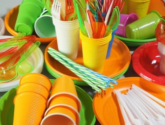 Пластиковая посуда в объектах общепита будет запрещена с 2021 года