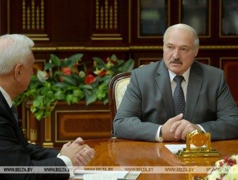 'Это под силу только вам' - Александр Лукашенко о кандидатуре Мясниковича на должность председателя Коллегии ЕЭК