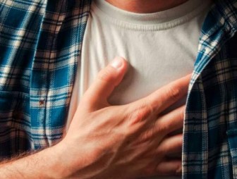 Как понять, что боль в груди не связана с сердцем: три подсказки