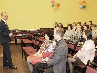 Председатель райисполкома Юрий Валеватый встретился с жителями агрогородка Мосты Правые