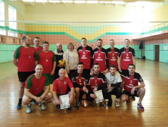 Борьба за первенство: кто из мостовчан одержал победу в районных соревнованиях по волейболу