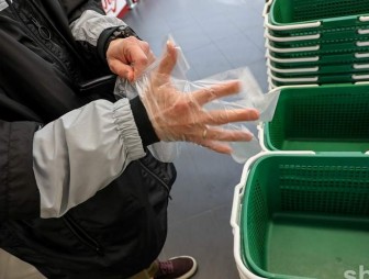 Надевать ли в магазине перчатки? «Золотые правила» гигиены во время пандемии COVID-19 от доктора медицинских наук