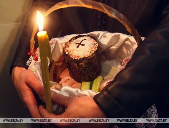 Католики празднуют Светлое Христово Воскресение - Пасху