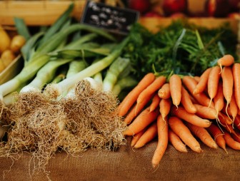 Белорусские ученые разработали умную бумагу для хранения продуктов
