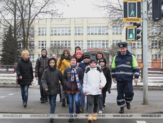 ГАИ призывает родителей напомнить школьникам правила дорожного движения