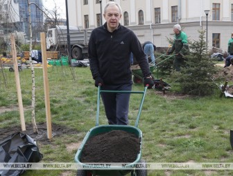 Сергеенко: на субботнике обустраиваем прекрасное место отдыха для минчан и гостей столицы