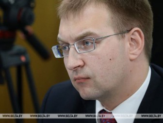 Сергей Клишевич: основная форма социальной поддержки в условиях COVID-19 - возможность продолжать работать