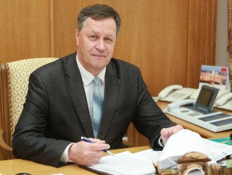 Капремонт домов, транспортные маршруты, ситуация с коронавирусом. Субботнюю прямую линию провел управляющий делами облисполкома Игорь Попов