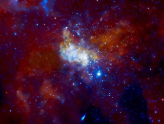 Черная дыра в центре Млечного Пути оказалась источником периодических радиосигналов