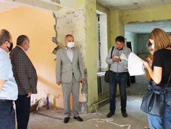 Заместитель председателя райисполкома Михаил Жук встретился с работниками строительной отрасли района
