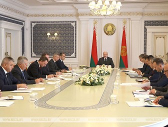 Александр Лукашенко собрал совещание по актуальным вопросам развития пищевой промышленности