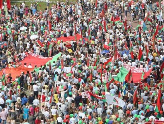 На Гродненщине проходят митинги «За Беларусь!» в поддержку мира, безопасности и спокойствия