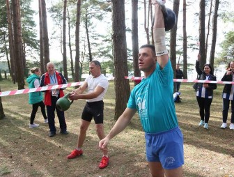 Парад команд, спортивные состязания и шуточная эстафета. Под Гродно проходит областной турслет молодежи