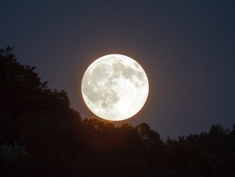 В октябре можно будет наблюдать 'голубую Луну'