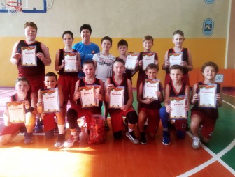 В игре – юноши. Мостовчане стали абсолютными чемпионами первенства Гродненской области по баскетболу