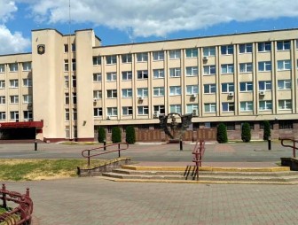 В Гродно, пришедшие почтить память погибшего Романа Бондаренко, превратили скорбное мероприятие в политическую акцию