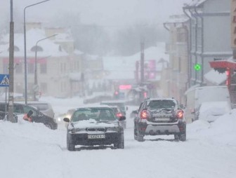 Советы для водителей: что делать, когда разметку засыпает снегом?