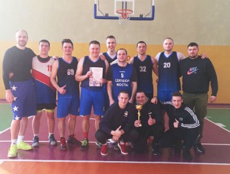 Кубок Мостовского района по баскетболу собрал самых сильных спортсменов
