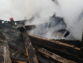 Женщина была без сознания. При пожаре в Мостовском районе пострадала пенсионерка