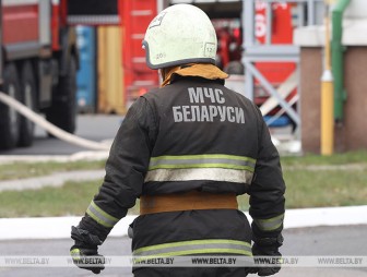 На территории предприятия в Гродно произошел пожар: вспыхнула макулатура
