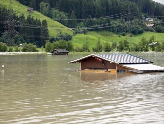 Мощные ливни привели к потопам в Австрии, во многих районах объявлено штормовое предупреждение