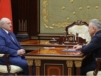 Создание первичек, реакция на санкции и содействие уборочной - Александр Лукашенко встретился с главой ФПБ
