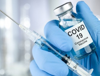Выбор в пользу вакцинации от COVID-19 делают мостовчане