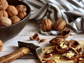 Ученые рассказали о пользе грецких орехов для здоровья
