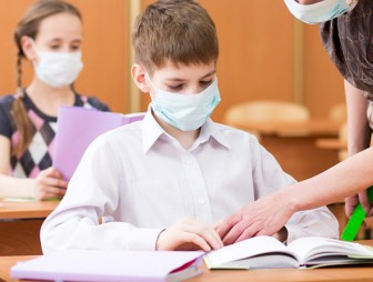 Нужно ли ученикам носить  в школе защитные маски, рассказывает главный врач Мостовского райЦГЭ